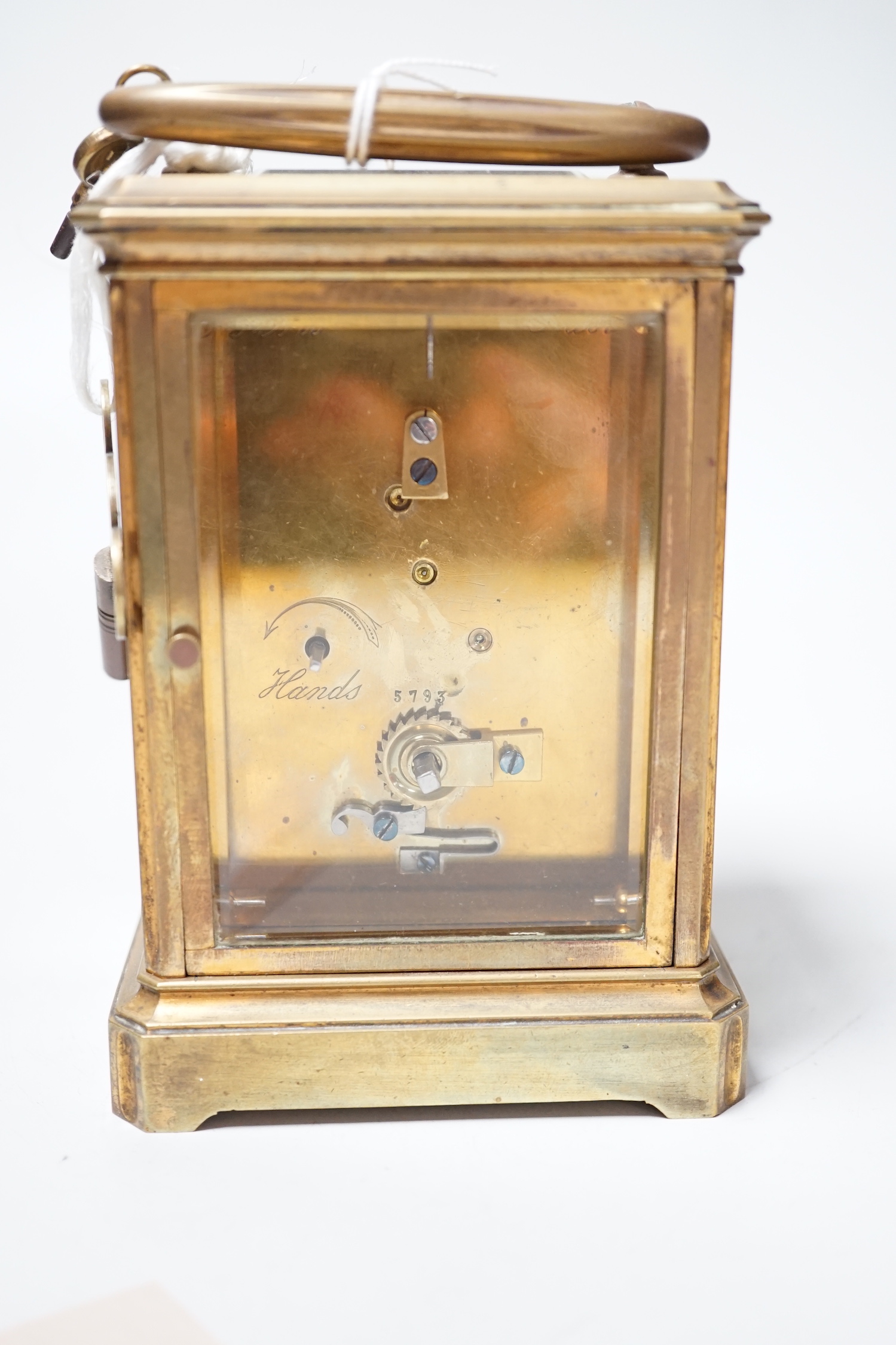 A French brass carriage timepiece, 16.5cm high to handle